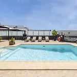 21 Villa *