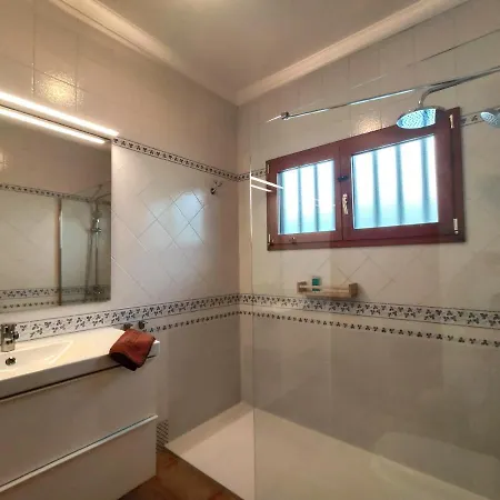 Villa 21 *