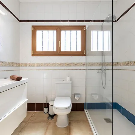Villa 21 *